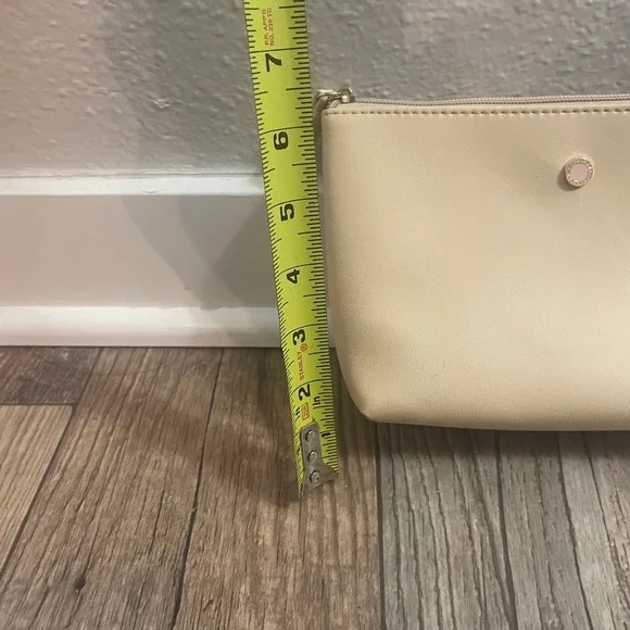 Bvlgari Parfums Emirates Airlines Cosmetic Bag EMPTY Beige Travel Pouch Logo - Picture 8 of 8